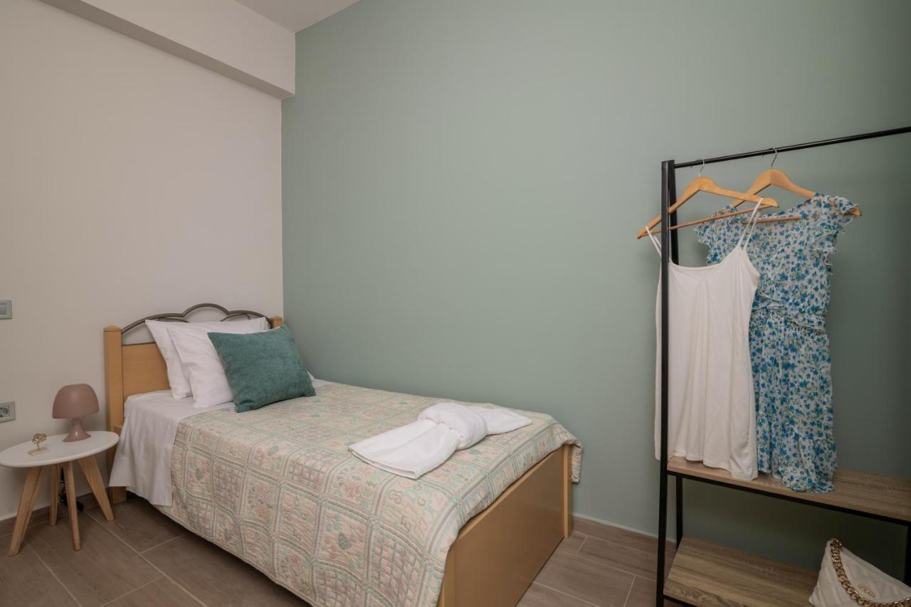 Emyria-Two-Floor Apartment With Roof Terrace 扎金索斯镇 外观 照片